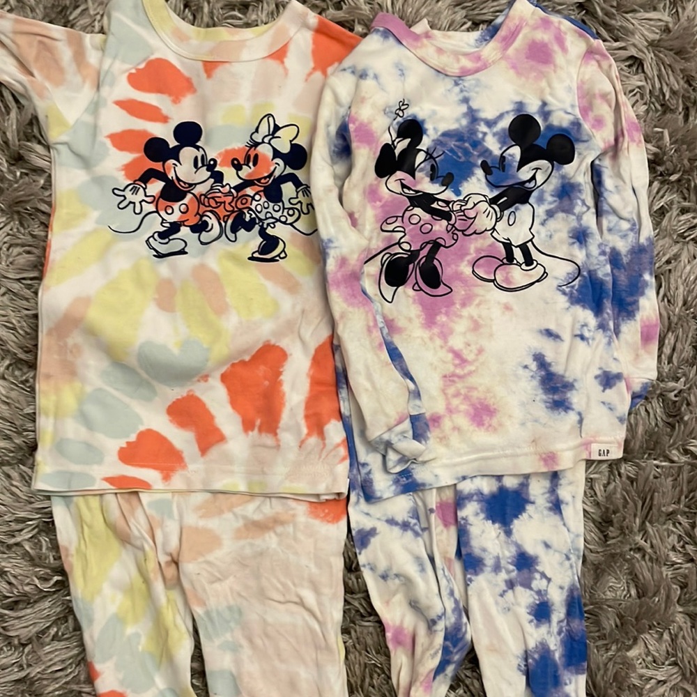 4T Gap Disney Kids Pajamas Set - Colorful Tie-Dye